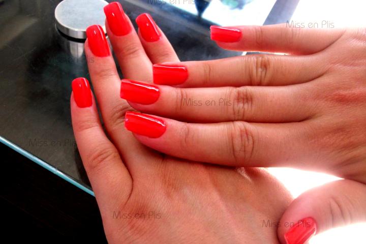 BANHO DE GEL NAS UNHAS