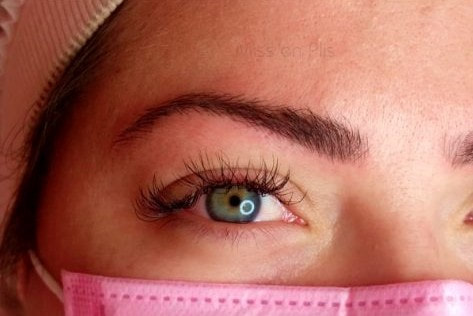 SOBRANCELHA DESIGN FIO A FIO NA VILA ZELINA