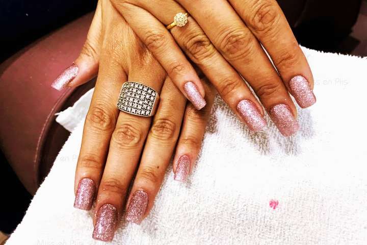 O QUE É BANHO DE ACRÍLICO NAS UNHAS?